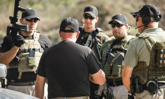Akcesoria do broni dla myśliwych: jak ulepszyć swoje wyposażenie na polowaniu