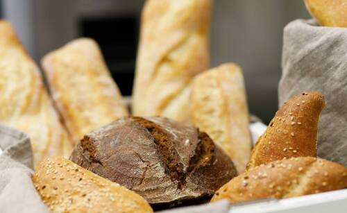 Jak chleb na zakwasie może wzbogacić Twoje codzienne posiłki?