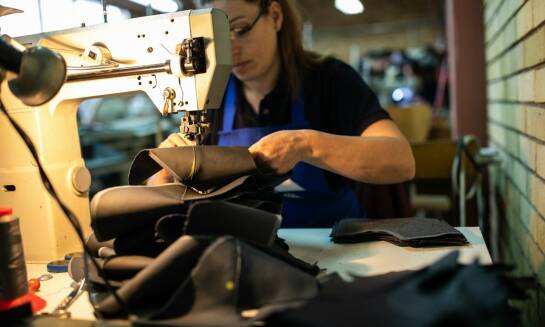 System rozkroju tkanin - jak wpływa na jakość odzieży roboczej?