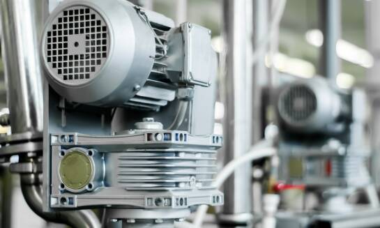 Jakie są zalety korzystania z nowoczesnych technologii w hydraulice siłowej?