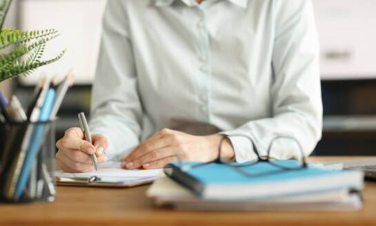 Jak przygotować się do wizyty u notariusza w sprawie umowy darowizny?