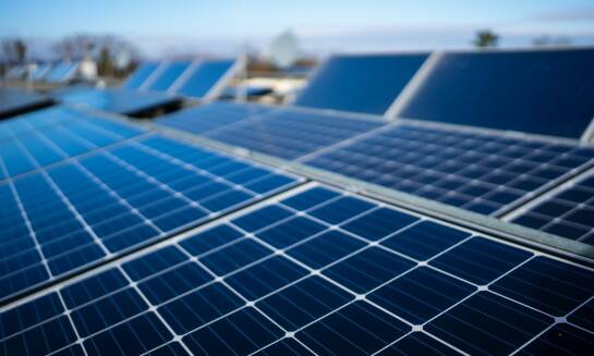 Wpływ warunków atmosferycznych na efektywność paneli fotowoltaicznych