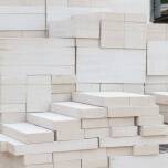 Płyty poliuretanowe: zalety i zastosowanie w termoizolacji dachów