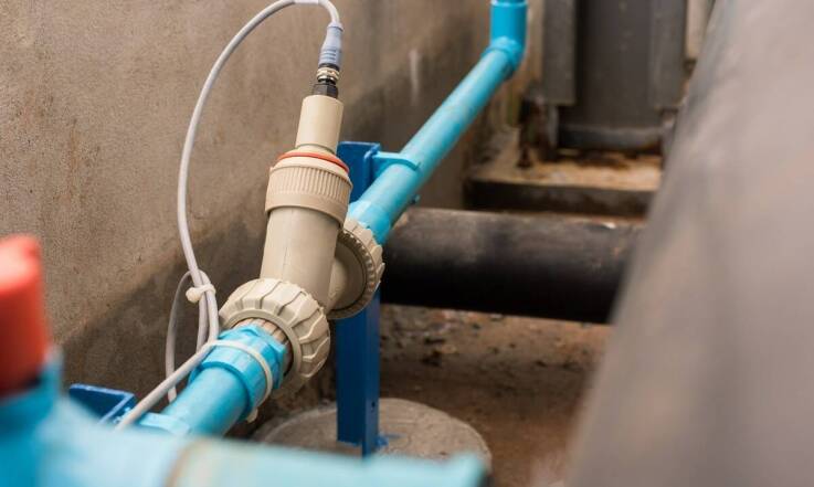 Znaczenie systemów monitorowania poziomu cieczy w zbiornikach