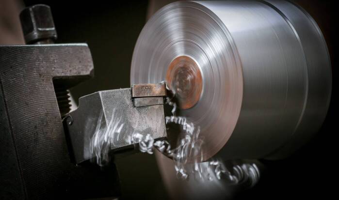 Wprowadzenie do narzędzi stosowanych w gwintowaniu: rodzaje i zastosowanie