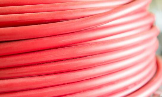 Kluczowe aspekty wyboru producenta wiązek elektrycznych dla branży telekomunikacyjnej