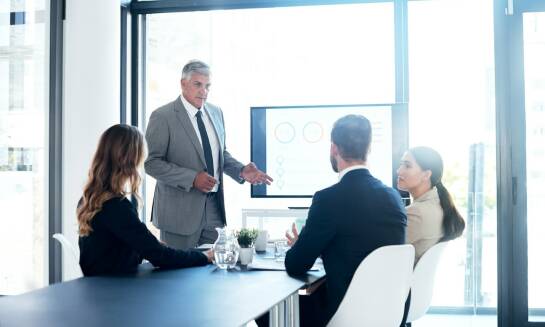 Korzyści z korzystania z usług profesjonalnego doradcy podatkowego dla przedsiębiorstw z udziałem kapitału zagranicznego