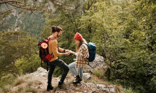 Zegarki z kompasem i wysokościomierzem - idealne dla miłośników outdooru