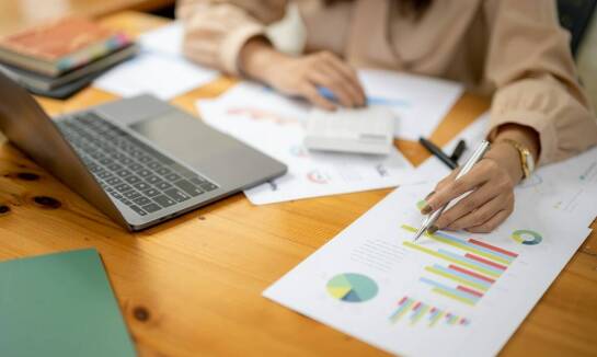 Księgowość a analiza finansowa firmy - jak monitorować kondycję finansową przedsiębiorstwa?