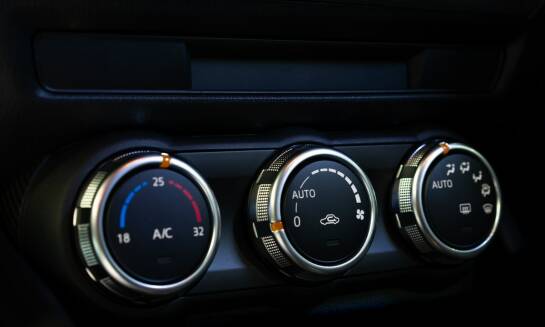 Klimatyzacja do samochodu: porównanie cen i zalet różnych systemów chłodzenia dla pojazdów