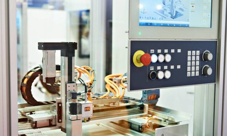 Jak rozbudowa maszyn stolarskich CNC może zwiększyć możliwości produkcyjne?