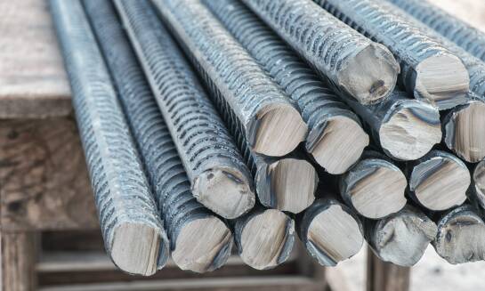 Różnorodność zastosowań prętów gwintowanych: od budownictwa do przemysłu