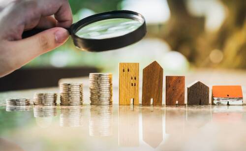 Jakie są różnice w cennikach wyceny między lokalami użytkowymi a mieszkaniowymi?