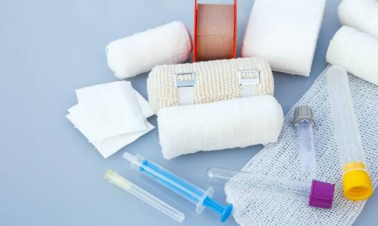 Odstojnik do gipsu a bezpieczeństwo pacjentów – jakie standardy powinny być spełnione?