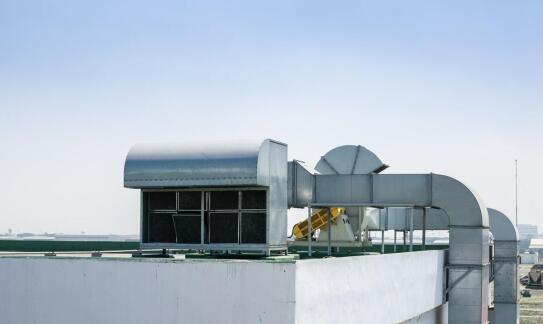 Jakie są najczęstsze problemy związane z użytkowaniem systemów odciągu dymu spawalniczego i jak je rozwiązać?