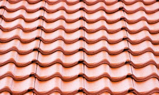 Jakie są korzyści z wyboru dachów ceramicznych w Krotoszynie?