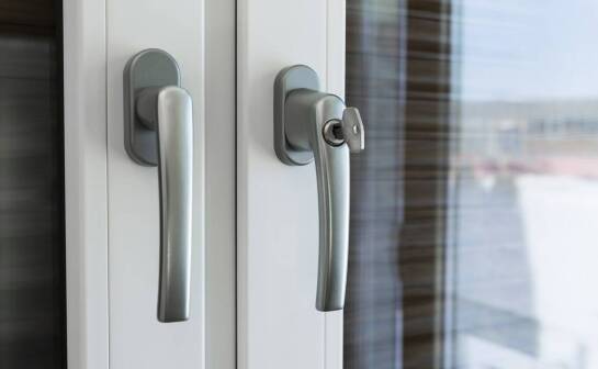 Dlaczego warto zainwestować w okna aluminiowe? Kluczowe zalety dla Twojego domu