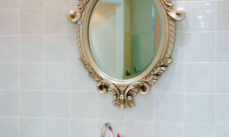 Jakie atrakcje turystyczne znajdują się w pobliżu apartamentów z jacuzzi w Krakowie?