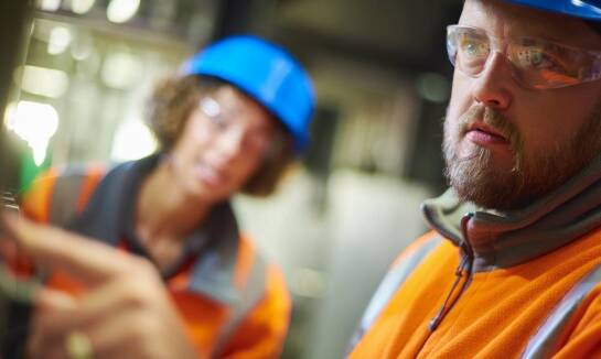 Jak certyfikat audytora wewnętrznego wspiera rozwój kultury bezpieczeństwa w firmach?