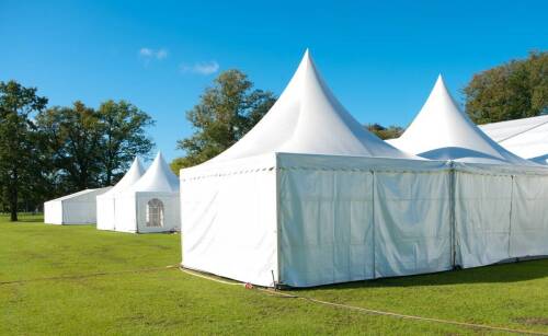 Hala namiotowa jako idealne miejsce na duże wydarzenia – zalety i możliwości