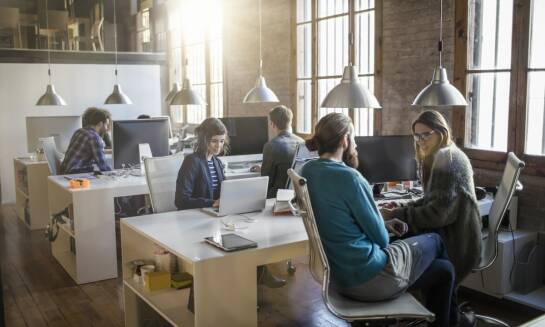 Jakie korzyści niesie ze sobą współpraca z agencją pracy tymczasowej?