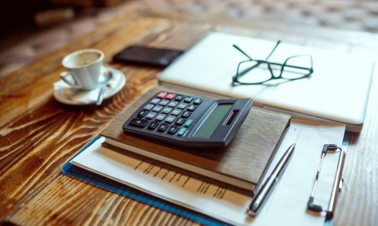 Dlaczego warto korzystać z bezpłatnych informacji dotyczących usług notarialnych?