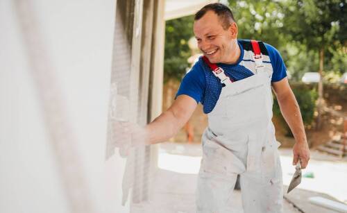 Jak skutecznie usuwać stare warstwy farb przemysłowych?