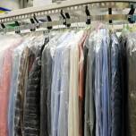 Dlaczego i kiedy warto korzystać z usług profesjonalnych pralni?