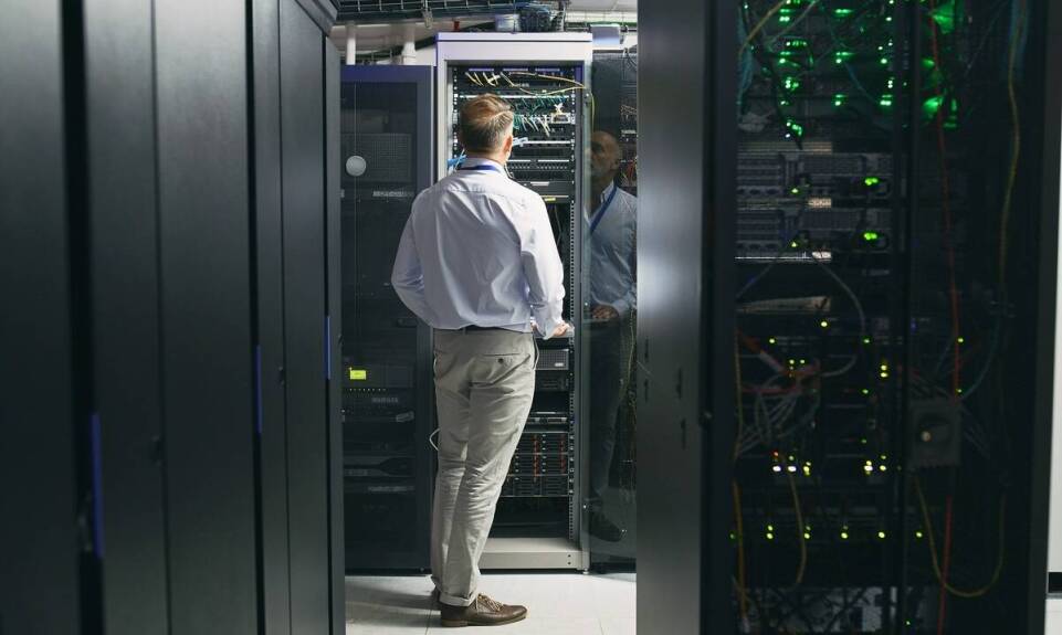 Jakie są kluczowe elementy skutecznego systemu monitoringu IT? - monitoring turek