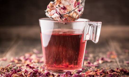Hibiskus herbata a odchudzanie – mity i fakty