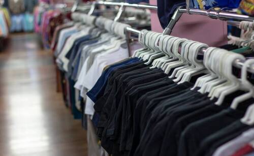 Wygodna odzież dla chłopców do szkoły – co wybrać?