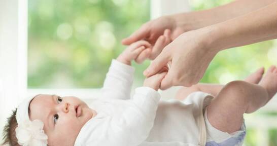 Zastosowanie kinezjologii rozwojowej wg Vojty w terapii niemowląt – zalety i efekty