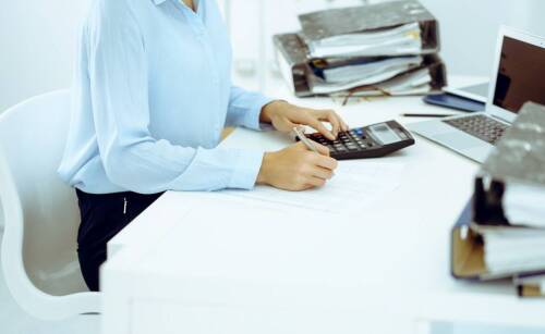 Jak biuro rachunkowe wspiera spółki w sporządzaniu deklaracji do ZUS i US?