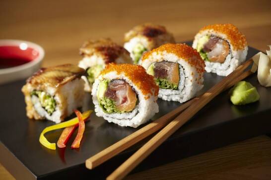 Innowacyjne propozycje sushi fusion – jak łączymy tradycję z nowoczesnością?