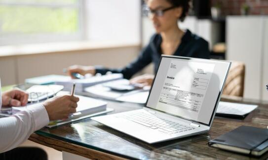 Co powinien wiedzieć każdy przedsiębiorca o ewidencji utargów zgodnie z przepisami czeskimi?