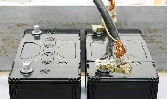 Jak akumulatory rocket wpływają na zasięg pojazdów elektrycznych?