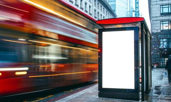 Kasetony reklamowe jako element strategii marketingowej – jak je wykorzystać?