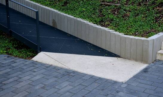 Wybór odpowiednich płyt chodnikowych do przestrzeni publicznych – praktyczne porady