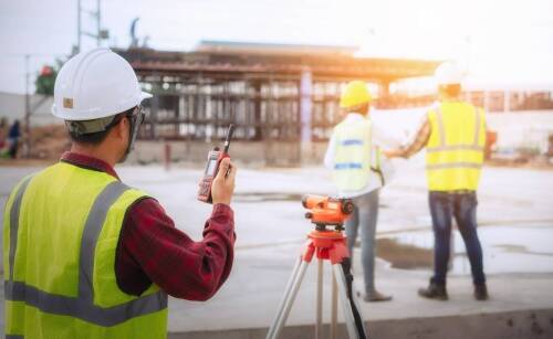 Jak przygotować się do współpracy z geodetą w Gnieźnie?