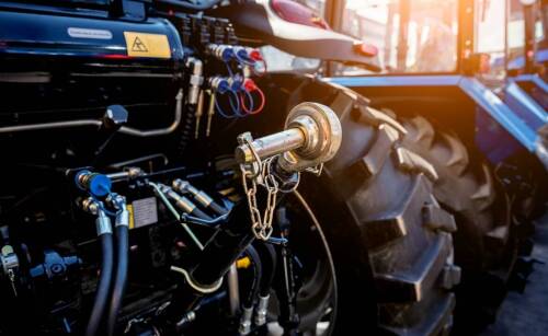 W jaki sposób obrotomierz elektroniczny uniwersalny może zwiększyć bezpieczeństwo pracy maszyn rolniczych?