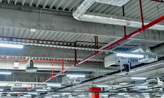 Jakie znaczenie ma projektowanie systemów wentylacji dla efektywności energetycznej budynku?