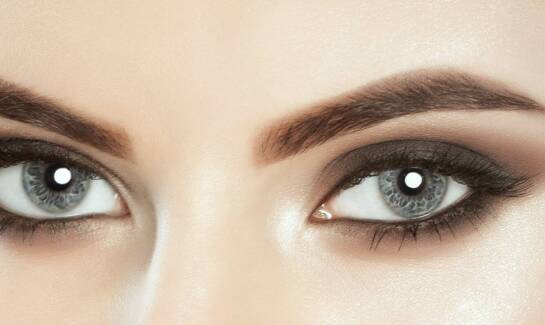 Jakie są korzyści z wyboru makijażu permanentnego brwi?