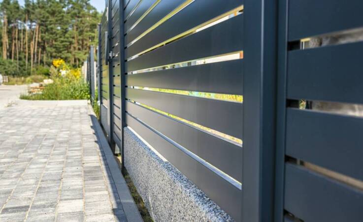 Jakie są najnowsze trendy w ogrodzeniach? Przegląd nowoczesnych rozwiązań