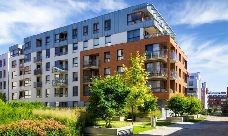 Jakie czynniki wpływają na cenę operatu szacunkowego mieszkania?