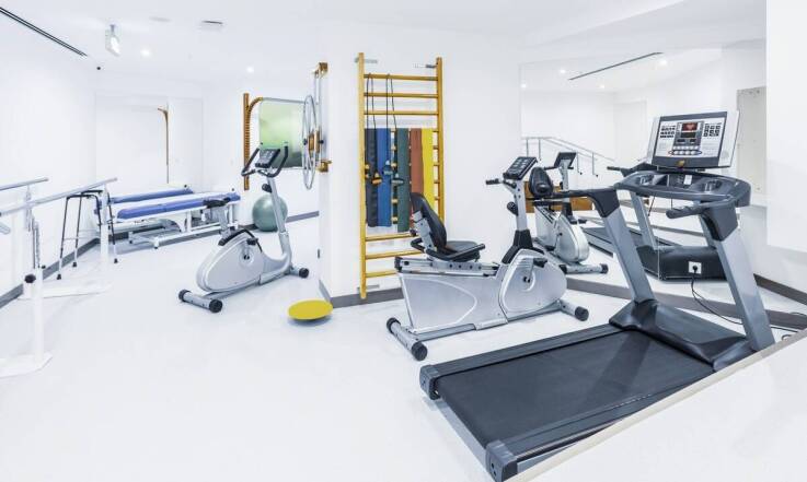 Zastosowanie nowoczesnych technologii w produkcji wyposażenia sal sportowych