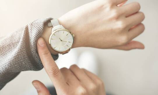 Jakie zegarki znajdziesz w ribena gazetce? Przegląd asortymentu!