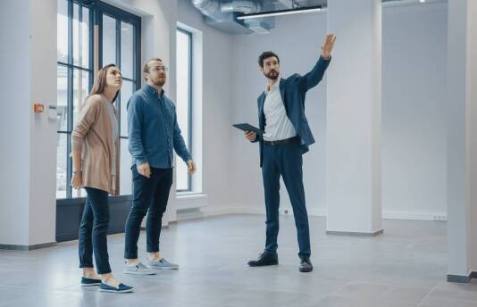 Licytacje nieruchomości: jak przygotować się do udziału w licytacji komorniczej?