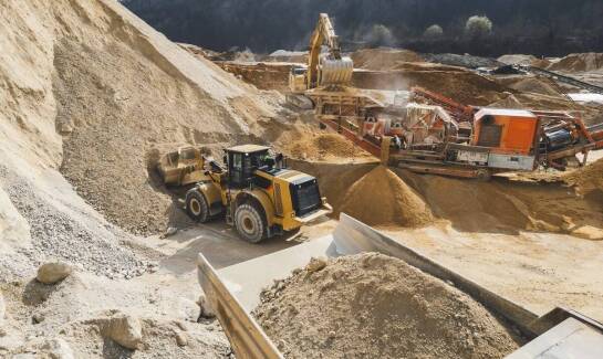 Dlaczego regularny wywóz gruzu jest kluczowy dla utrzymania porządku na placu budowy?