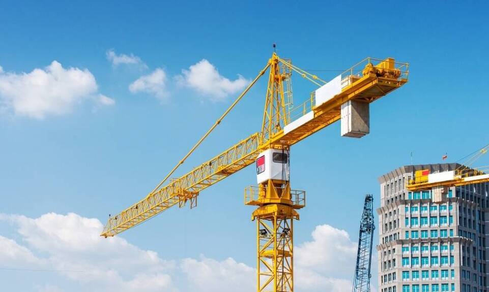 Dlaczego wynajem dźwigu to idealne rozwiązanie dla inwestycji budowlanych?