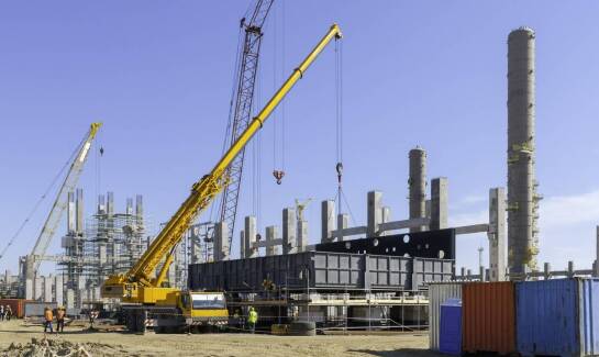 Jakie są najczęstsze zastosowania dźwigów w projektach budowlanych?